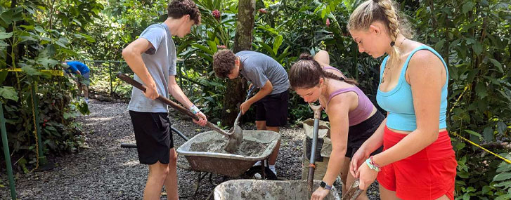 Community Service projects in La Fortuna Costa Rica